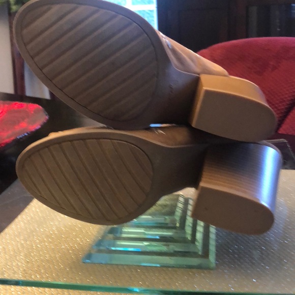 Quipid Wedge Suede and Embroidery Flowers - Heels - Picture 9 of 13